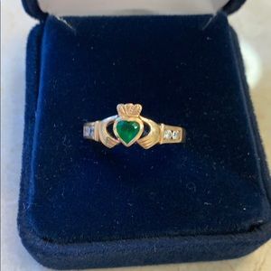Claddagh Ring Irish gold with emerald & diamonds